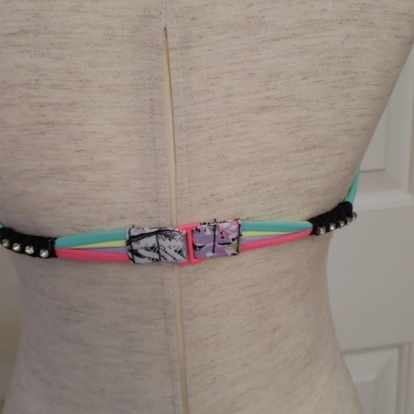 Victoria's Secret Floral Bikini Top only - Picture 9 of 16